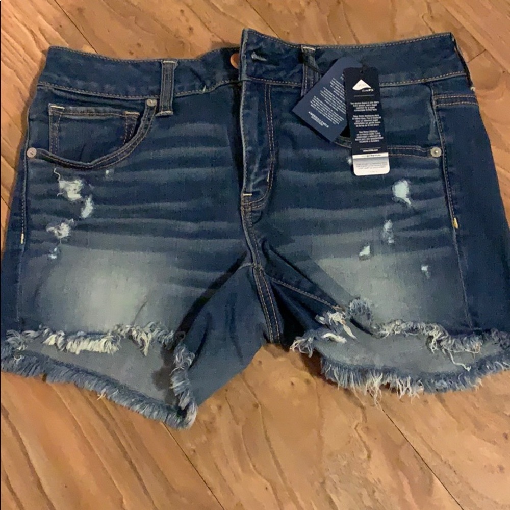 American Eagle Midi shorts